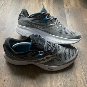 Saucony Men's Gray and Blue Athletic Shoes